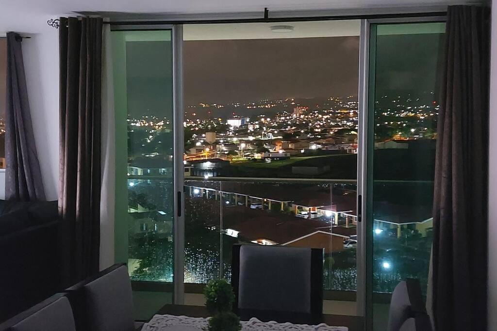Altamira Cozy With Amazing Views Apartment Santo Domingo De Heredia